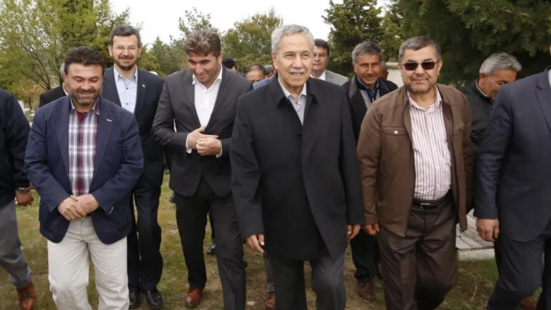 Arınç, Kulalı Merhum Dostunu Unutmadı