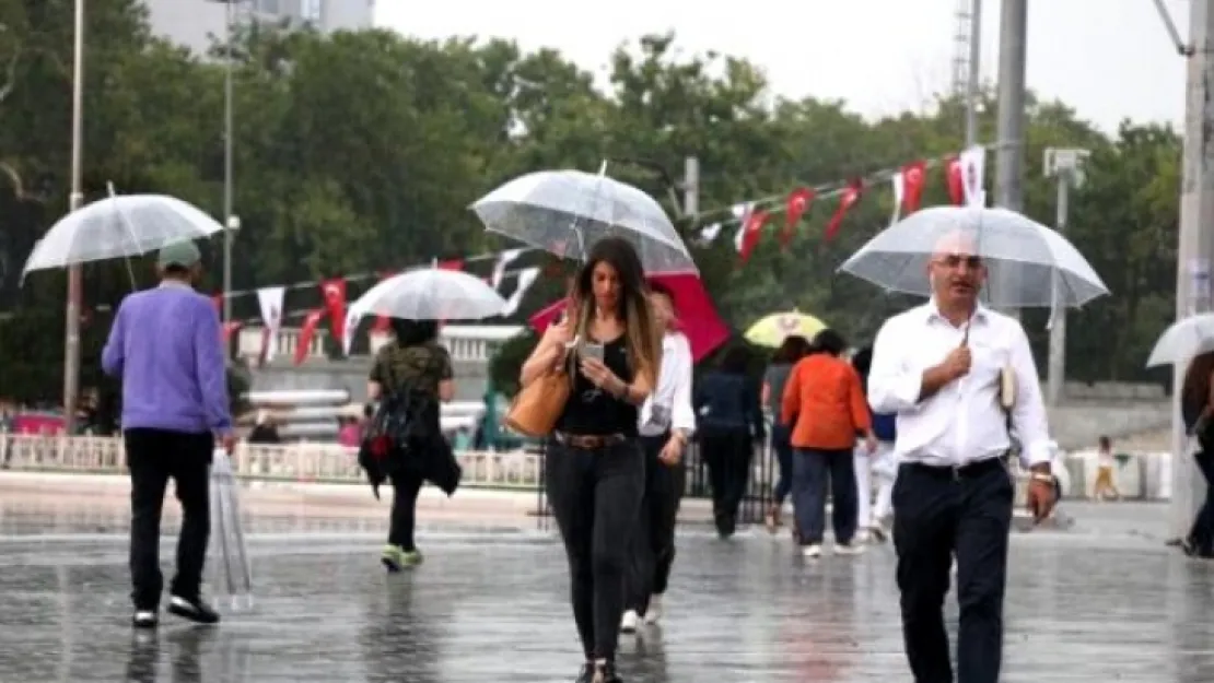 Turgutlu'da beklenen sağanak yağışlar geldi