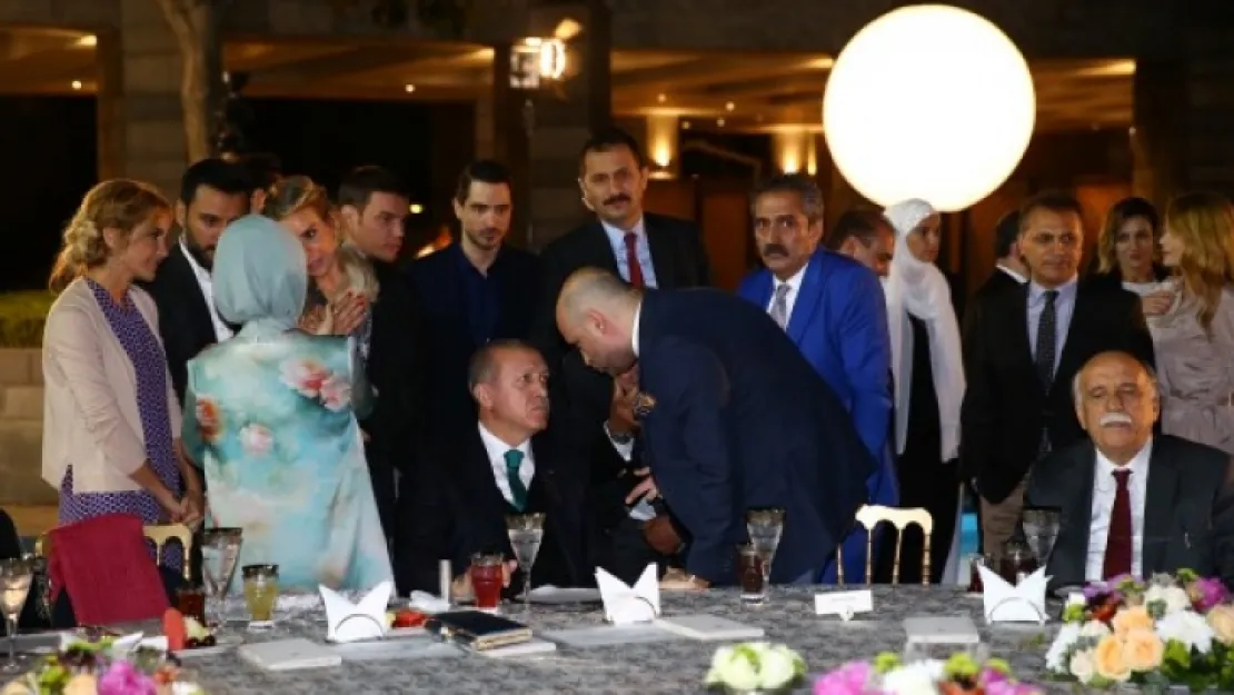 Turgutlulu Ünlü Prodüktör ve Sanatçıları, Cumhubaşkanı ile iftarda buluştu
