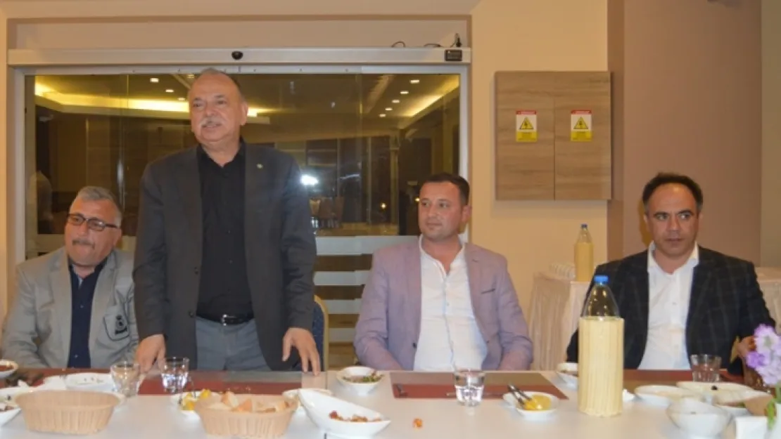 BAŞKAN COŞKUN' ESNAF KEFALET YÖNETİMİ VE ÖZLEM SEYAHAT İLE YEMEKTE BULUŞTU
