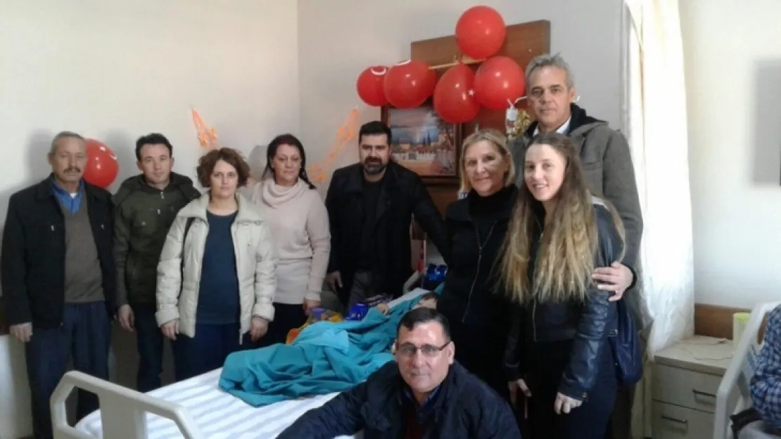 CHP'DEN İHTİYAÇ SAHİBİ AİLENİN ÇOCUĞUNA SÜNNET