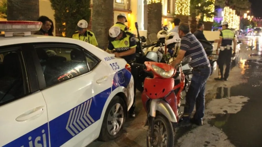 Abartı Egzozlu Araçların Sürücülerine Ceza Yazıldı