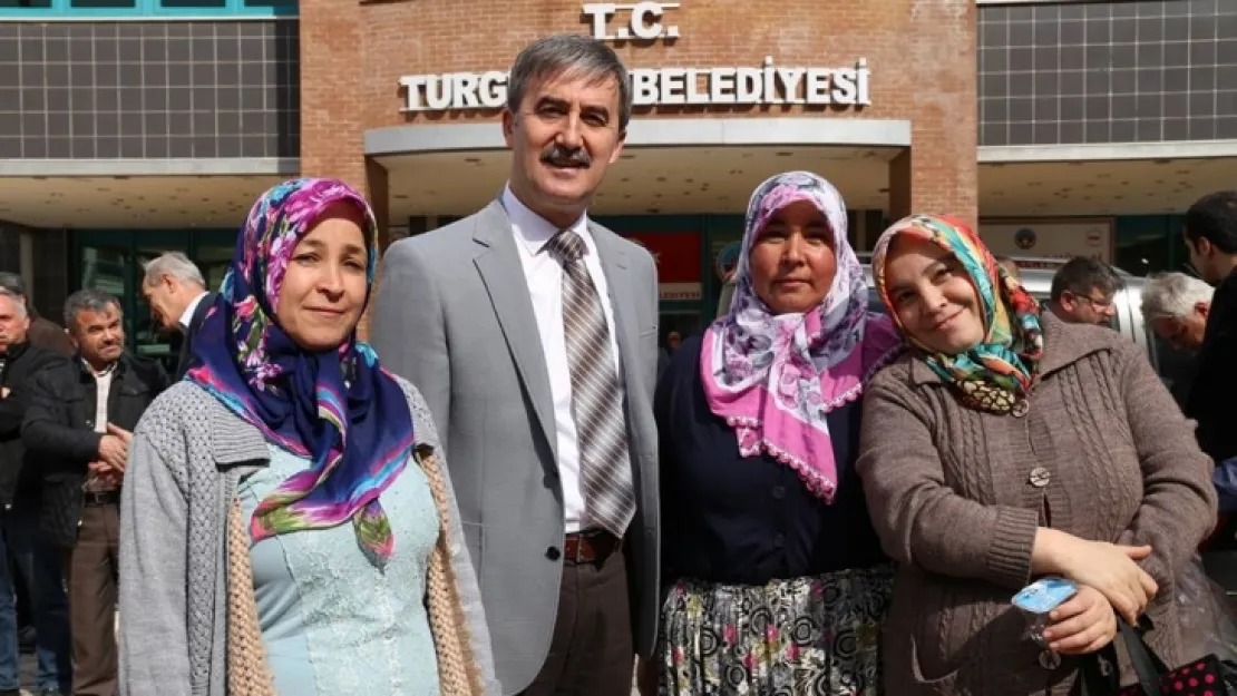 Başkan Şirin,'Hep beraber mutlu ve huzurlu yaşamayı temenni ediyorum'