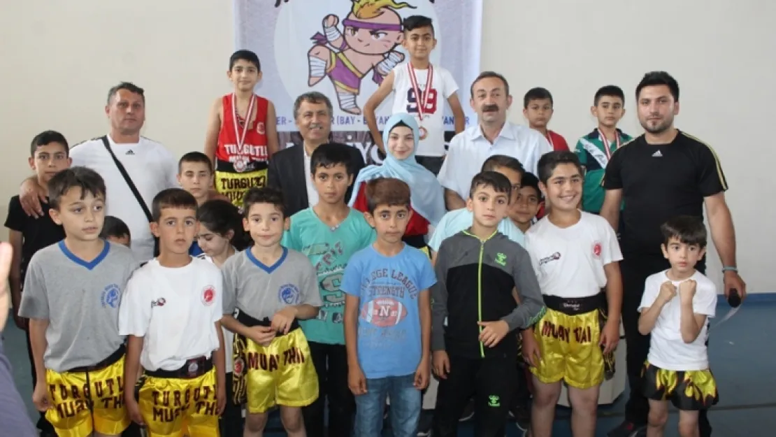 AHMETLİ DE MUAY THAİ ŞÖLENİ