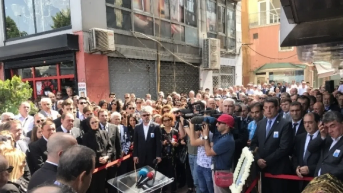 Hayatını Kaybeden Ünlü İş Adamı Erdoğan Demirören Son Yolculuğuna Uğurlandı