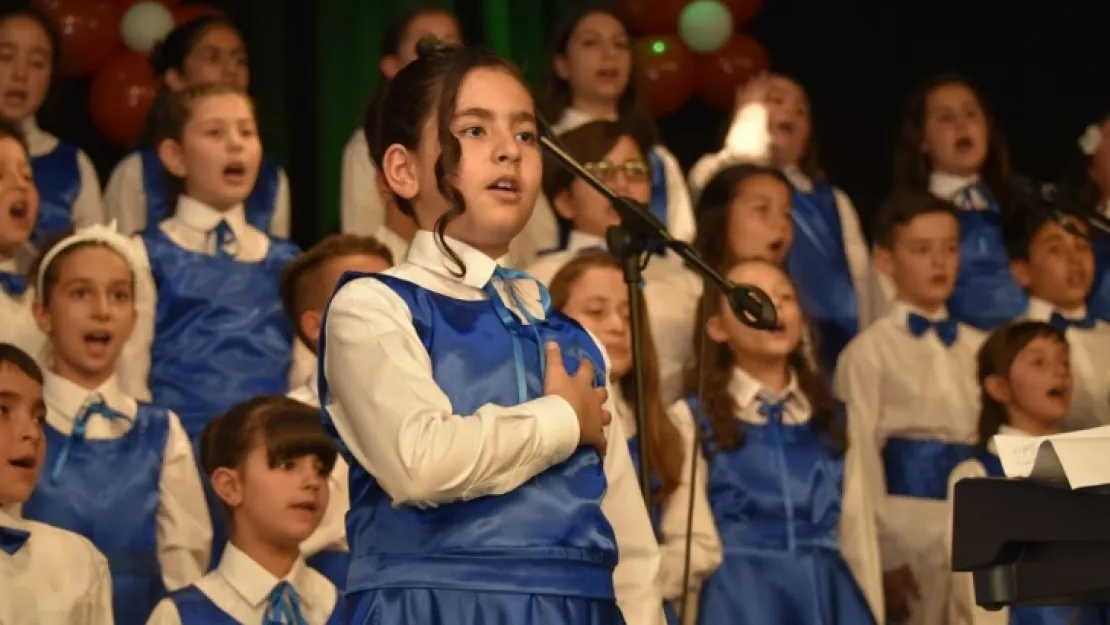 YUNUSEMRE'DE 23 NİSAN COŞKUSU 