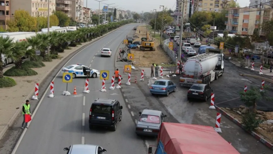 KÖPRÜLÜ KAVŞAK ÇALIŞMALARI SONUNDA START ALDI