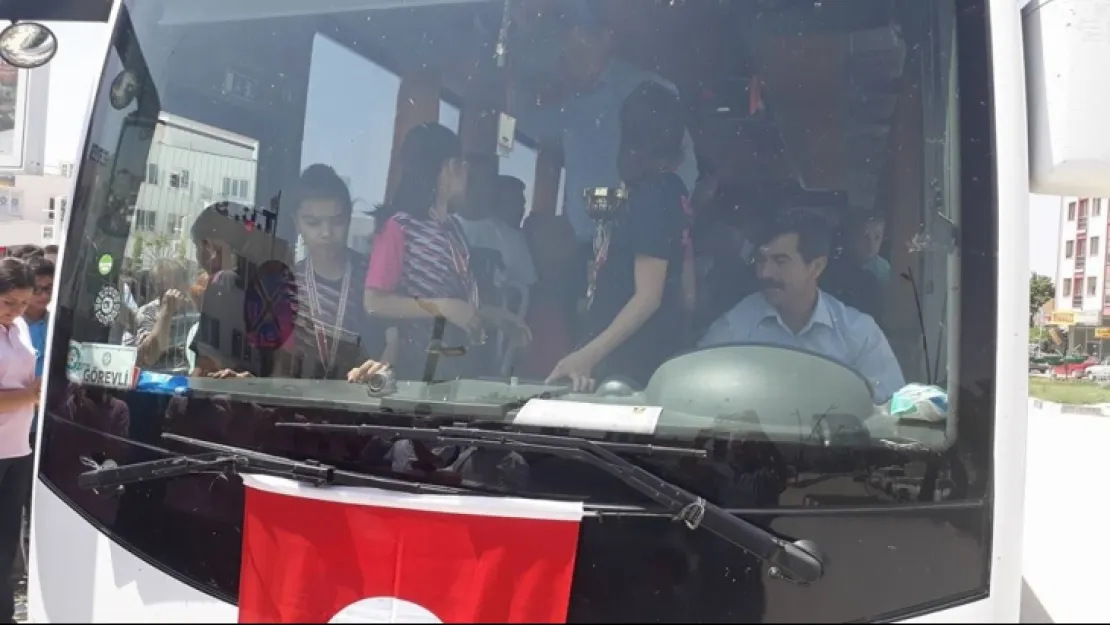 TÜRKİYE ŞAMPİYONU SELENDİ'DE MUHTEŞEM KARŞILANDI