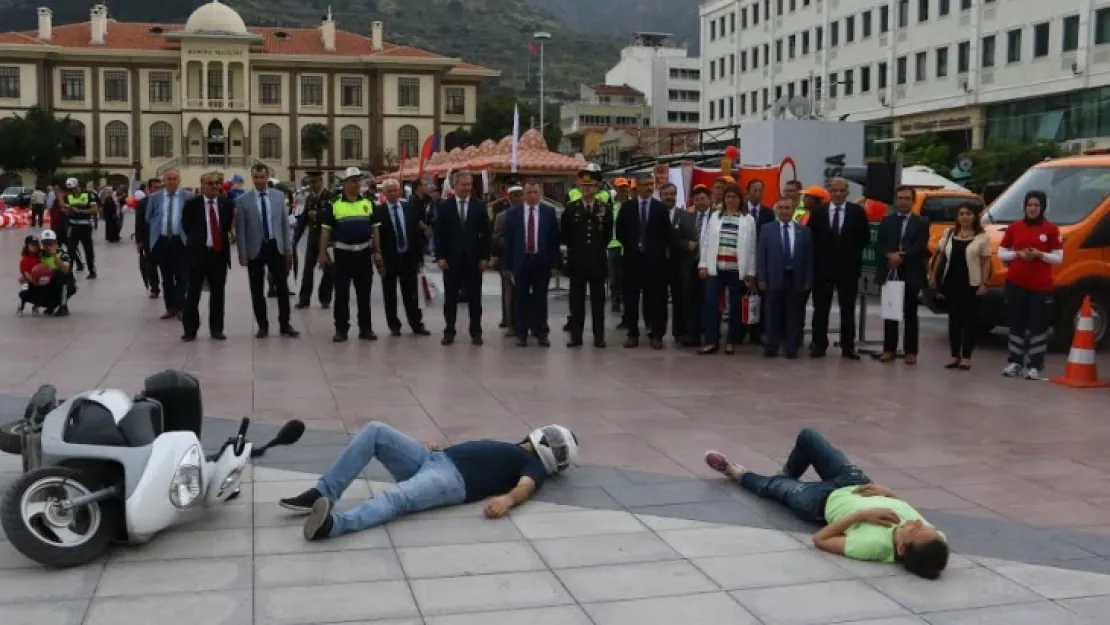 Trafik Haftası'nda Büyükşehir Standı İlgi Çekti