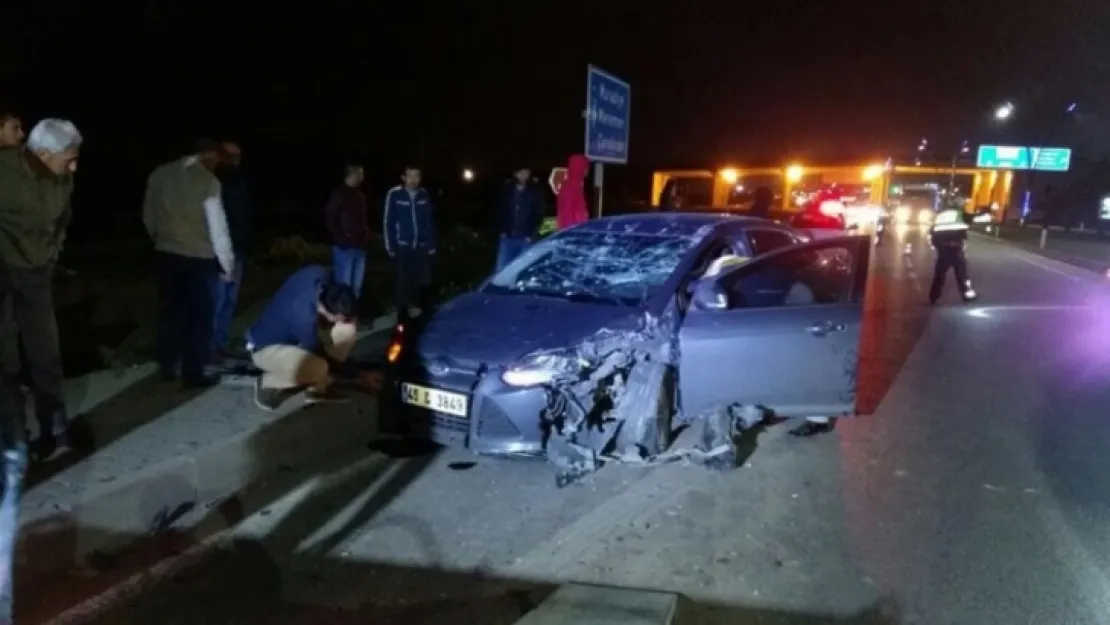 20 metre sürüklenen otomobilden burnu bile kanamadan çıktı!