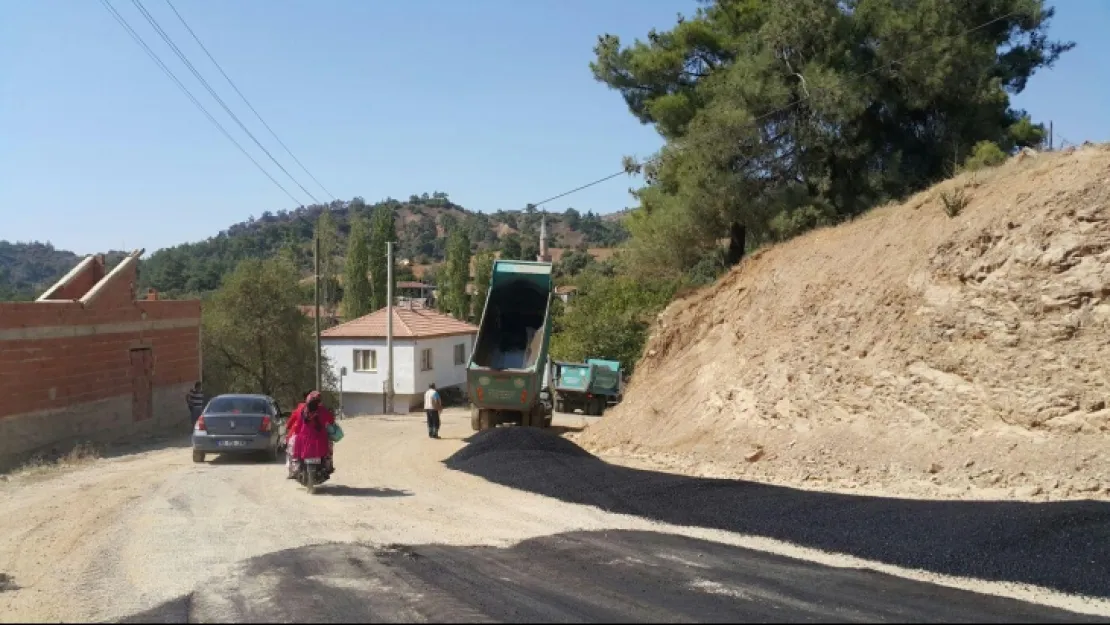 Önce Viraj Kalktı, Şimdi de Asfaltı Atıldı