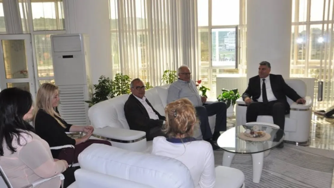 EMNİYET MÜDÜRÜ ESENDEMİR'DEN KOCATÜRK OKULLARI'NA TAZİYE ZİYARETİ