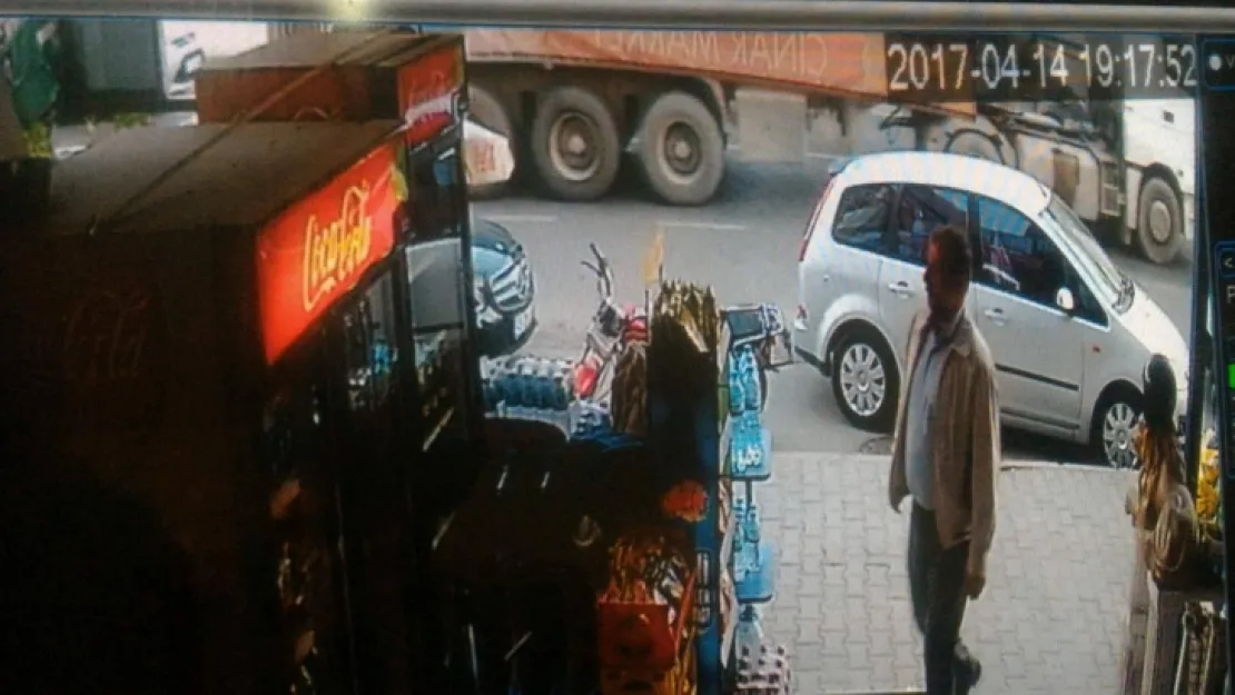 Turgutlu'da dolap faresi seri hırsız güvenlik kamerasına yakalandı