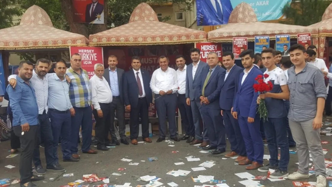 AK Parti Manisa'da Temayül Yoklaması Heyecanı