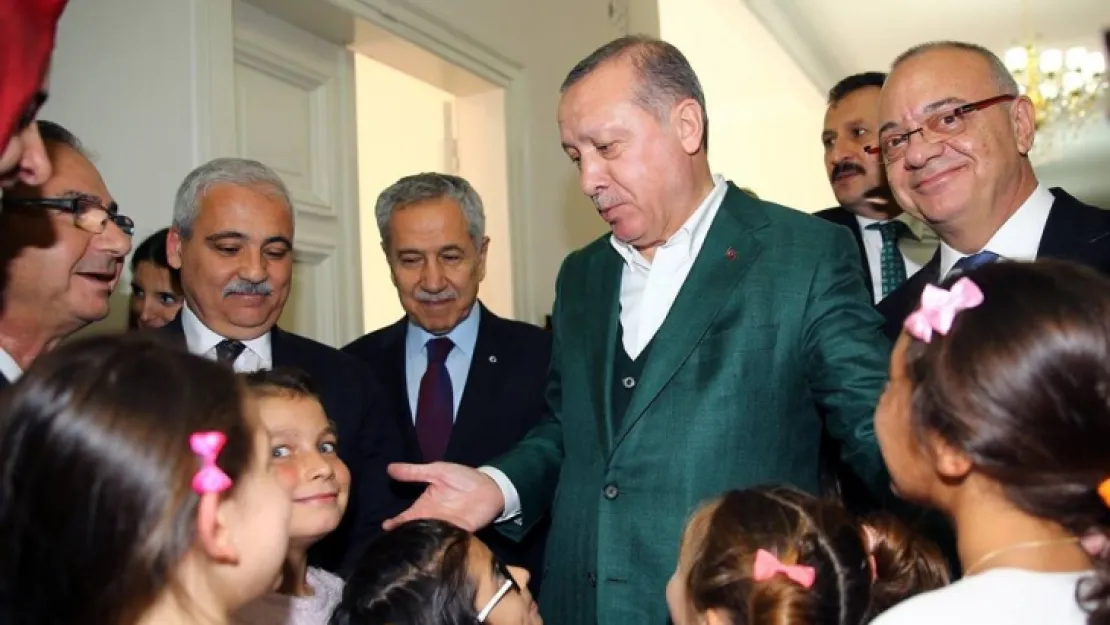 ERDOĞAN, ARINÇ VE ERGÜN BİRLİKTE DOLAŞTI