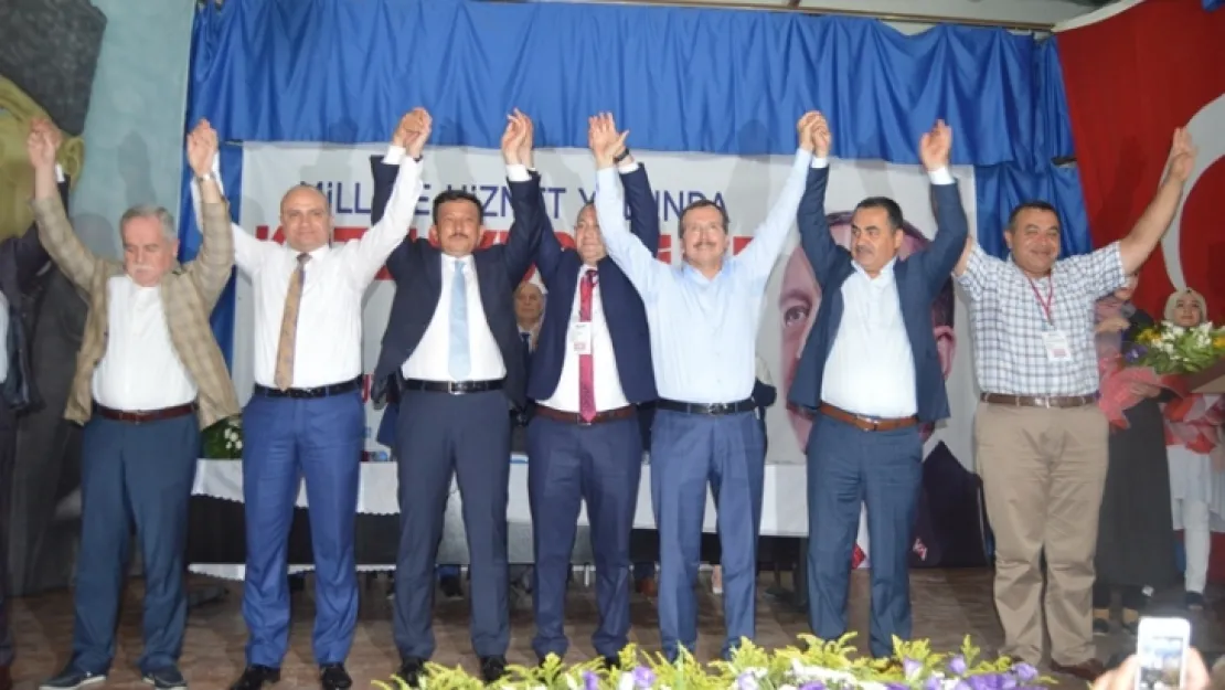 TURGUTLU AK PARTİ'NİN YENİ YÖNETİMİ