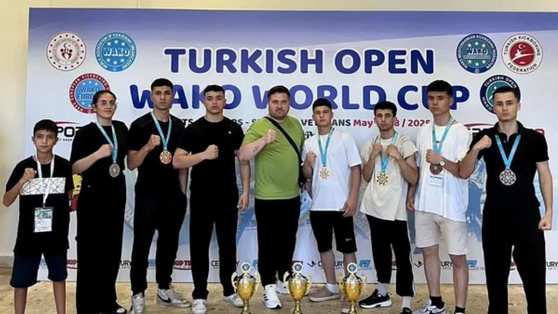 Manisalı Sporculardan Kick Boks Dünya Kupası'nda Tarihi Başarı