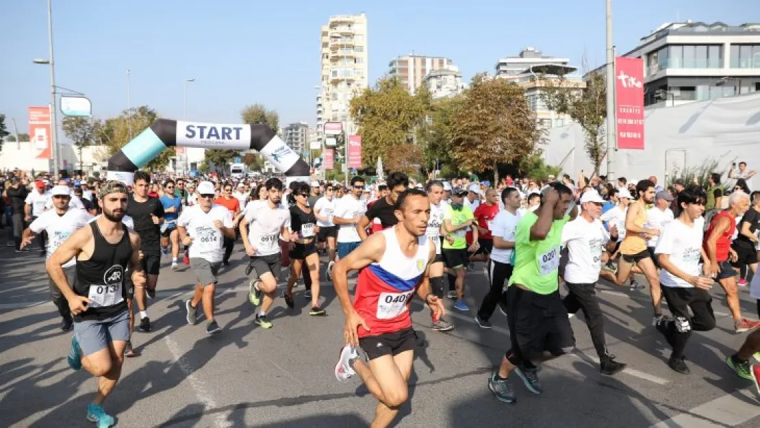 Organ nakli bekleyen 28 bin kişi için koştular