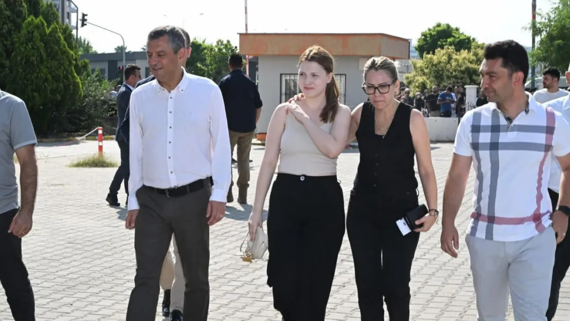 Özgür Özel, Nehir Zeyrek'i sınav sabahında yalnız bırakmadı
