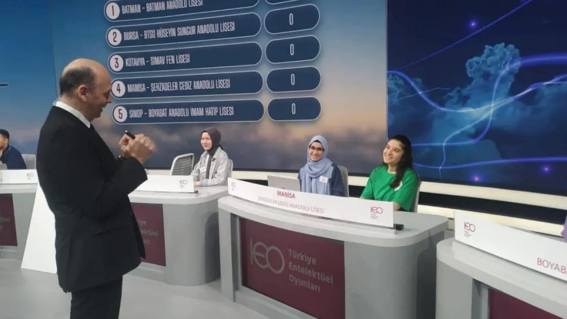 Şehzadeler Gediz Anadolu Lisesi Öğrencileri Türkiye Entlektüel Bilgi Yarışmasında Şampiyon Oldu