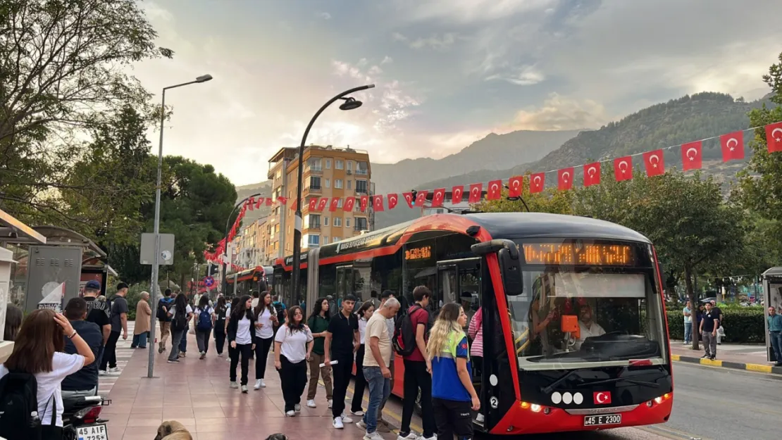 Trafik yoğunluğu denetlendi ek seferler düzenlendi