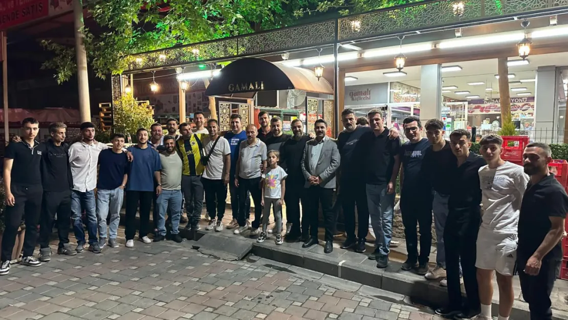 Turgutlu 1984 Spor Kulübü'nden Şampiyonluk Öncesi Moral Yemeği
