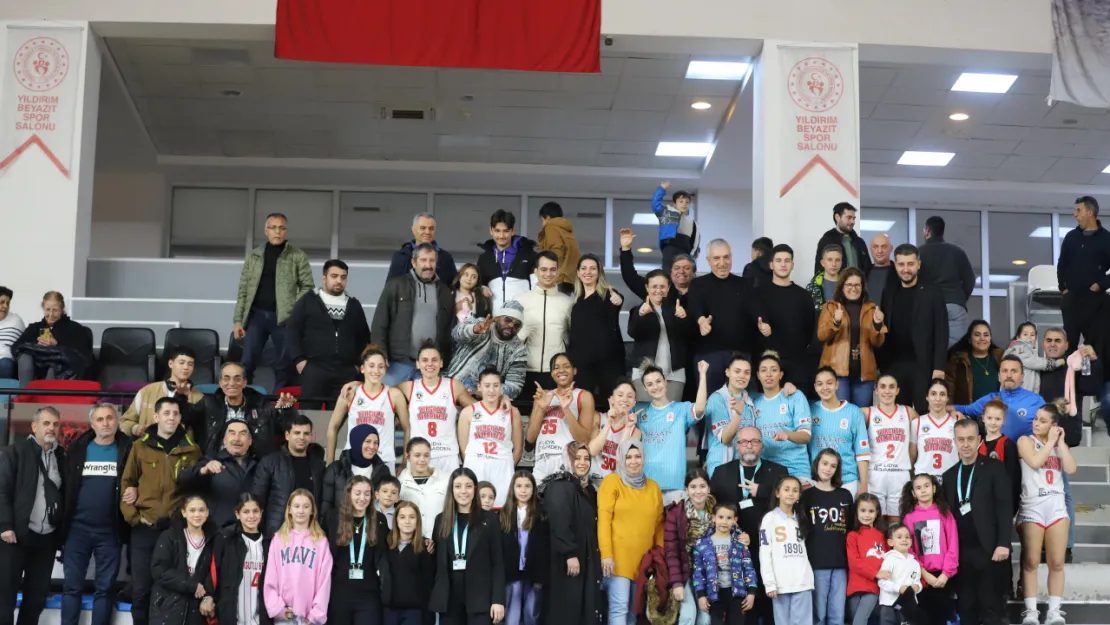 Turgutlu Belediyesi Kadın Basketbol Edirne Ekibine de Geçit Vermedi: 7'de 7 Yaptı