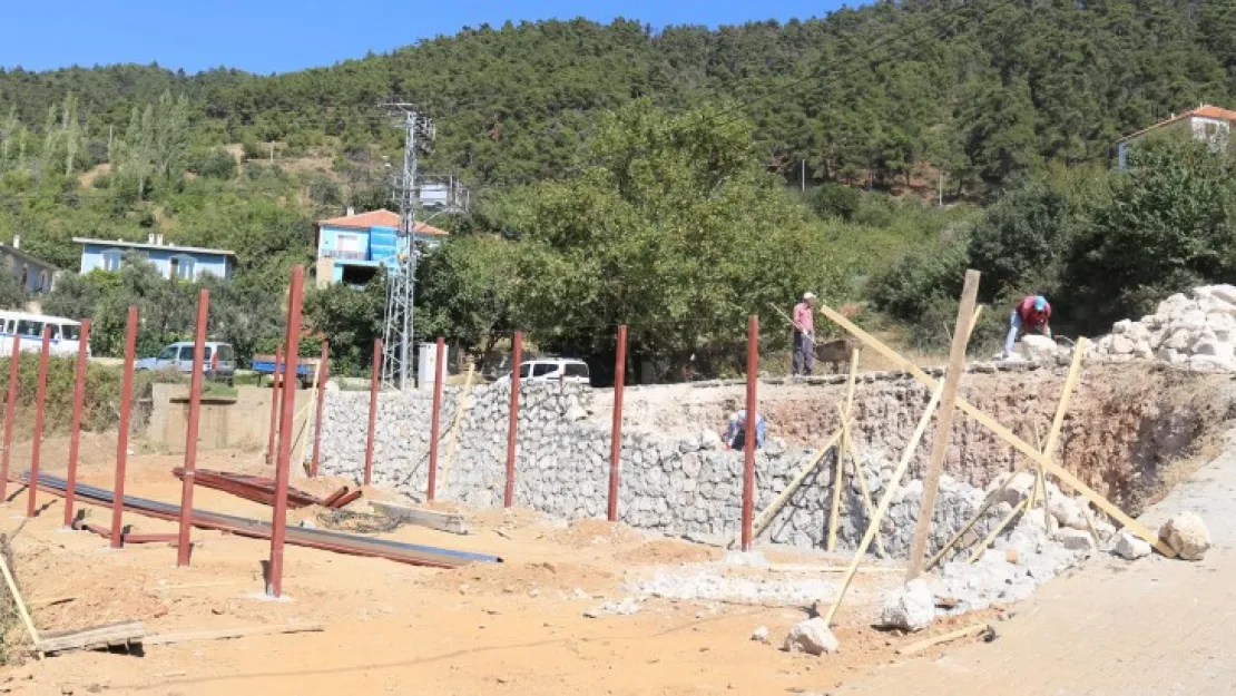 Turgutlu Belediyesinden Yunusdere Mahallesine Kiraz Alım Yeri