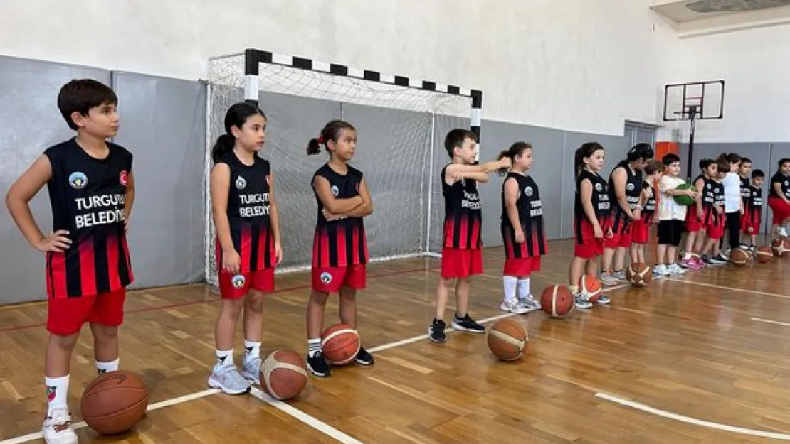 Turgutlu Belediyesinin Basketbol Kurs Kayıtları Devam Ediyor