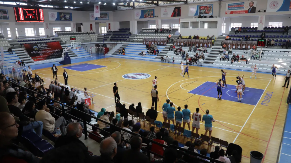 Turgutlu Belediyespor Kadın Basketbol Takımı Lideri Konuk Edecek