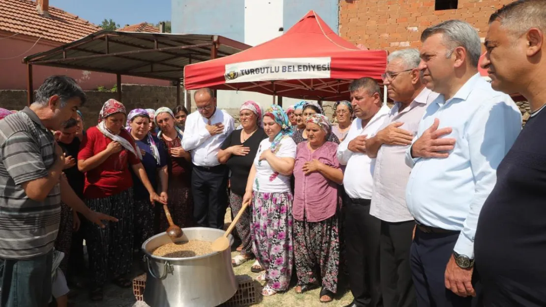 Turgutlu'da Birlik ve Beraberlik Aşure Etkinliğiyle Pekişti