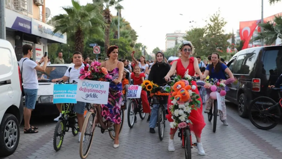 Turgutlu'da Dünya Otomobilsiz Kentler Günü'nde Bisiklet Turu Düzenlendi