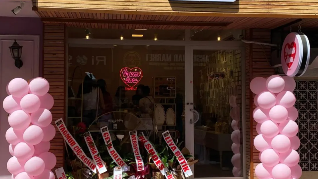 Turgutlu'da Zarafetin Yeni Adresi: İrem Sarı Jewelry Görkemli Bir Törenle Açıldı
