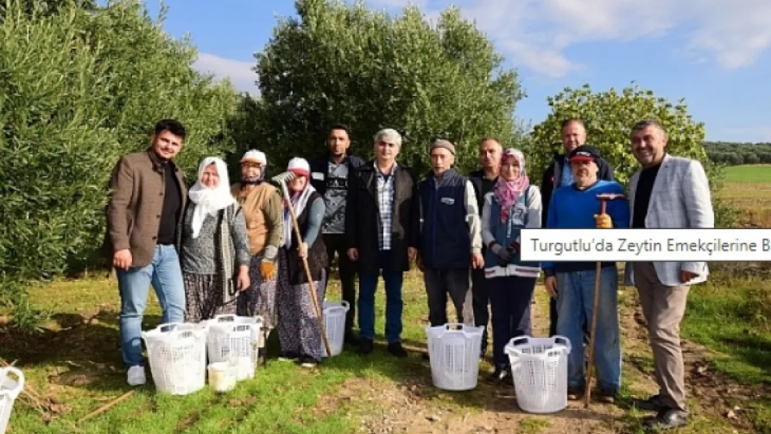 Turgutlu'da Zeytin Emekçilerine Büyükşehir'den Koruyucu Malzeme