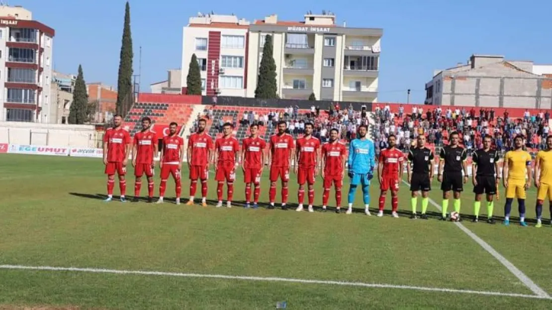 Turgutluspor kendi evinde puan kaybetti