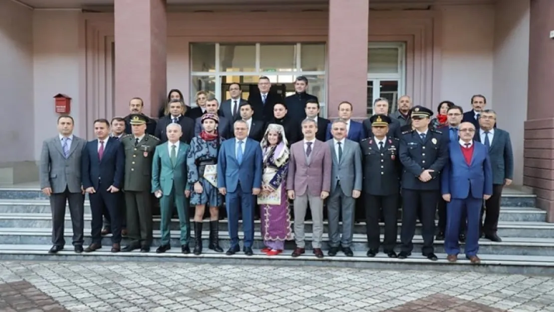 Manisa'nın yeni valisi Ahmet Deniz, Turgutlu'da