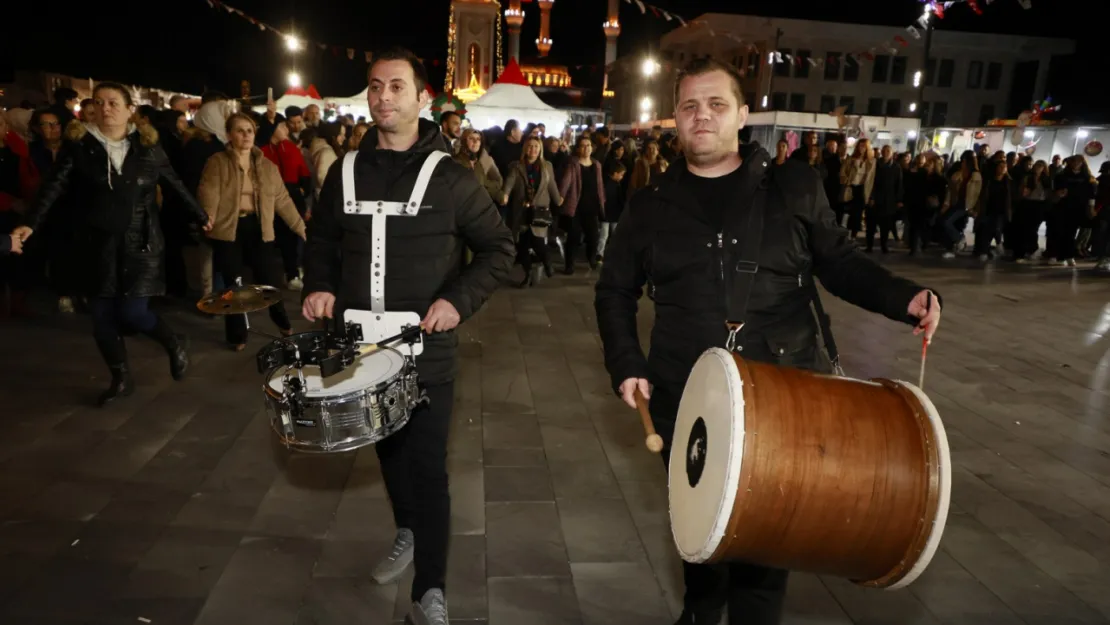 Yunusemre'de Balkan Ezgileri Yankılandı