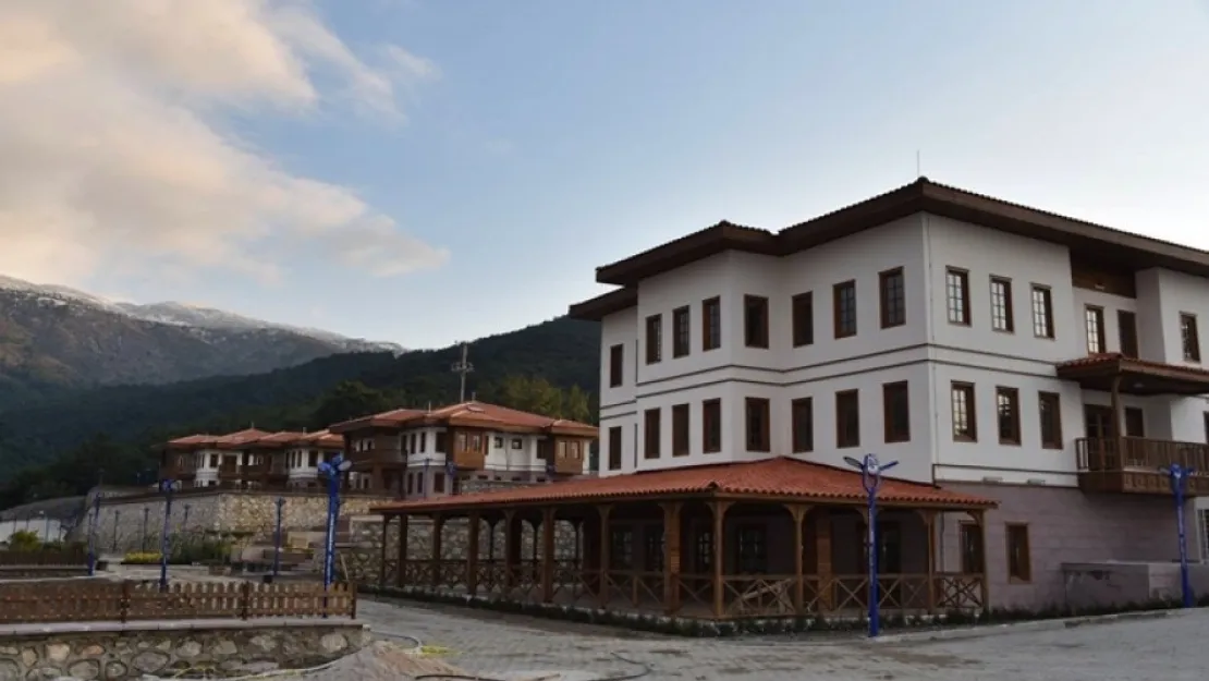 YUNUS EMRE KÜLTÜR PARKI TAMAMLANIYOR