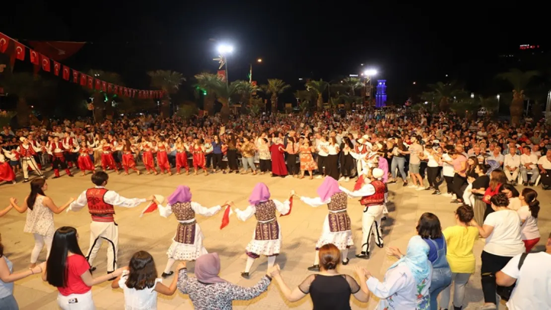 Zafer Bayramı, Bağ Bozumu ve Kurtuluş Şenlikleri Başlıyor