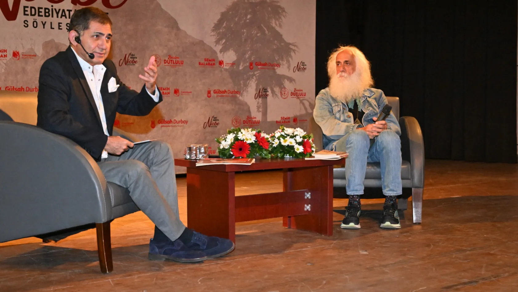 Usta Sanatçı Suavi, Manisalılarla Buluştu