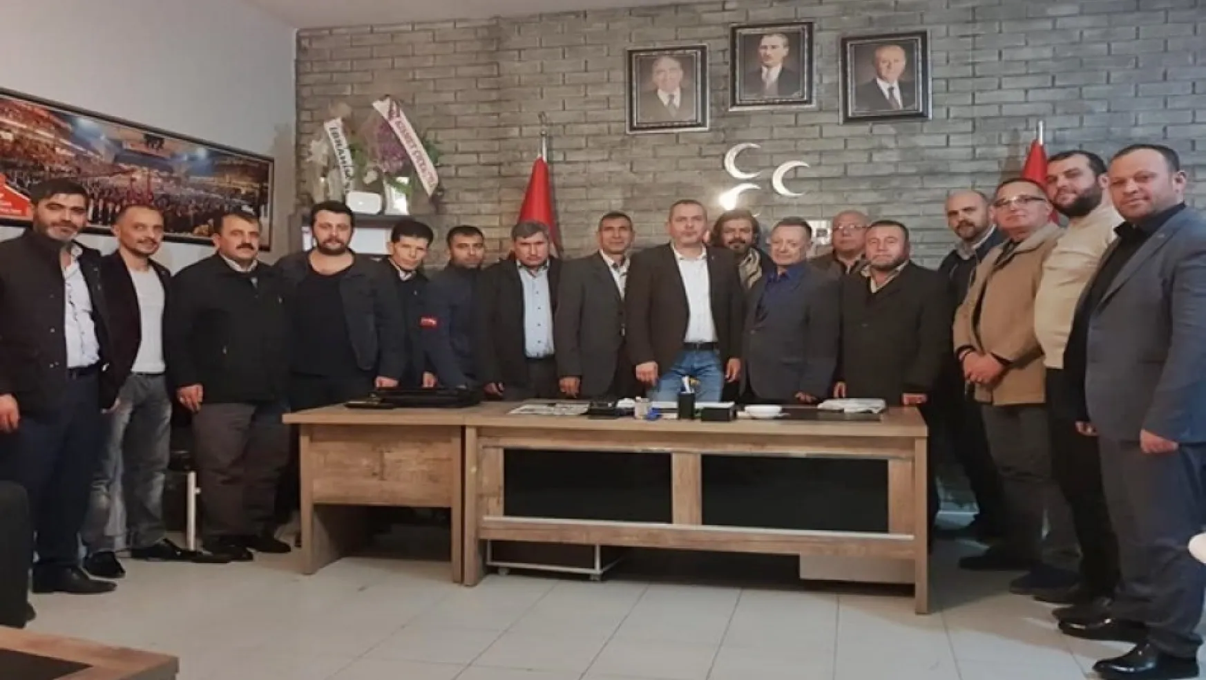 Erhan Diler MHP Turgutlu İlçe Teşkilatına başvurusunu yaptı