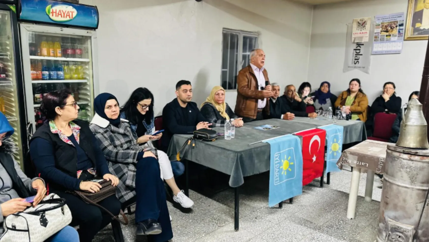 Ahmet Orhan, İzzettin Mahallesinde Vatandaşlarla bir araya geldi