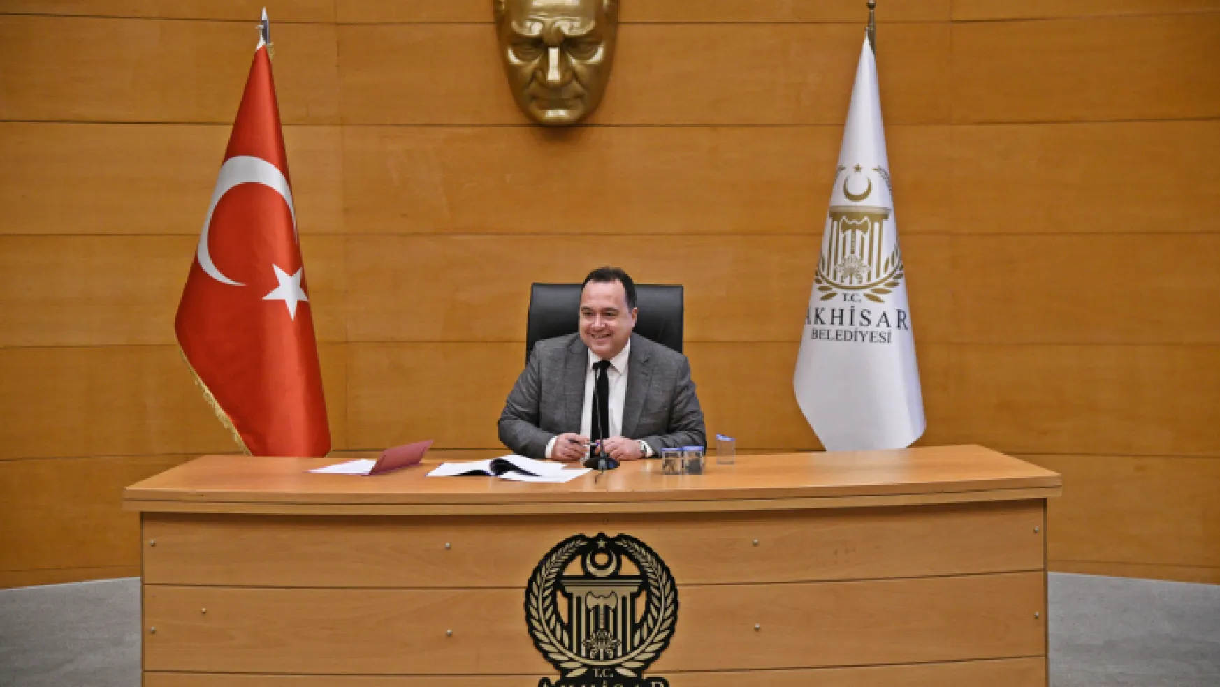 Akhisar Belediyesi Ocak ayı meclis toplantısı, Belediye Başkanı Besim Dutlulu'nun başkanlığında gerçekleştirildi