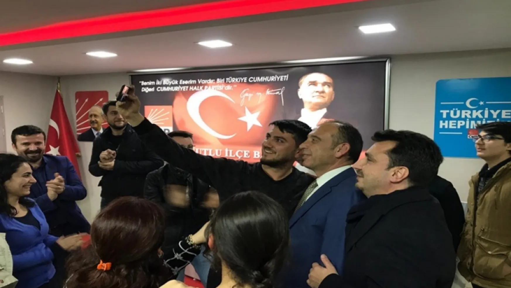 Turgutlu Belediye Başkan Adayı Çetin ve gençlerle biraraya geldi
