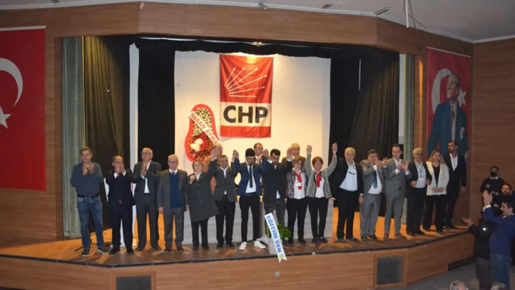 CHP'de Hüseyin Oğuz yineden başkan