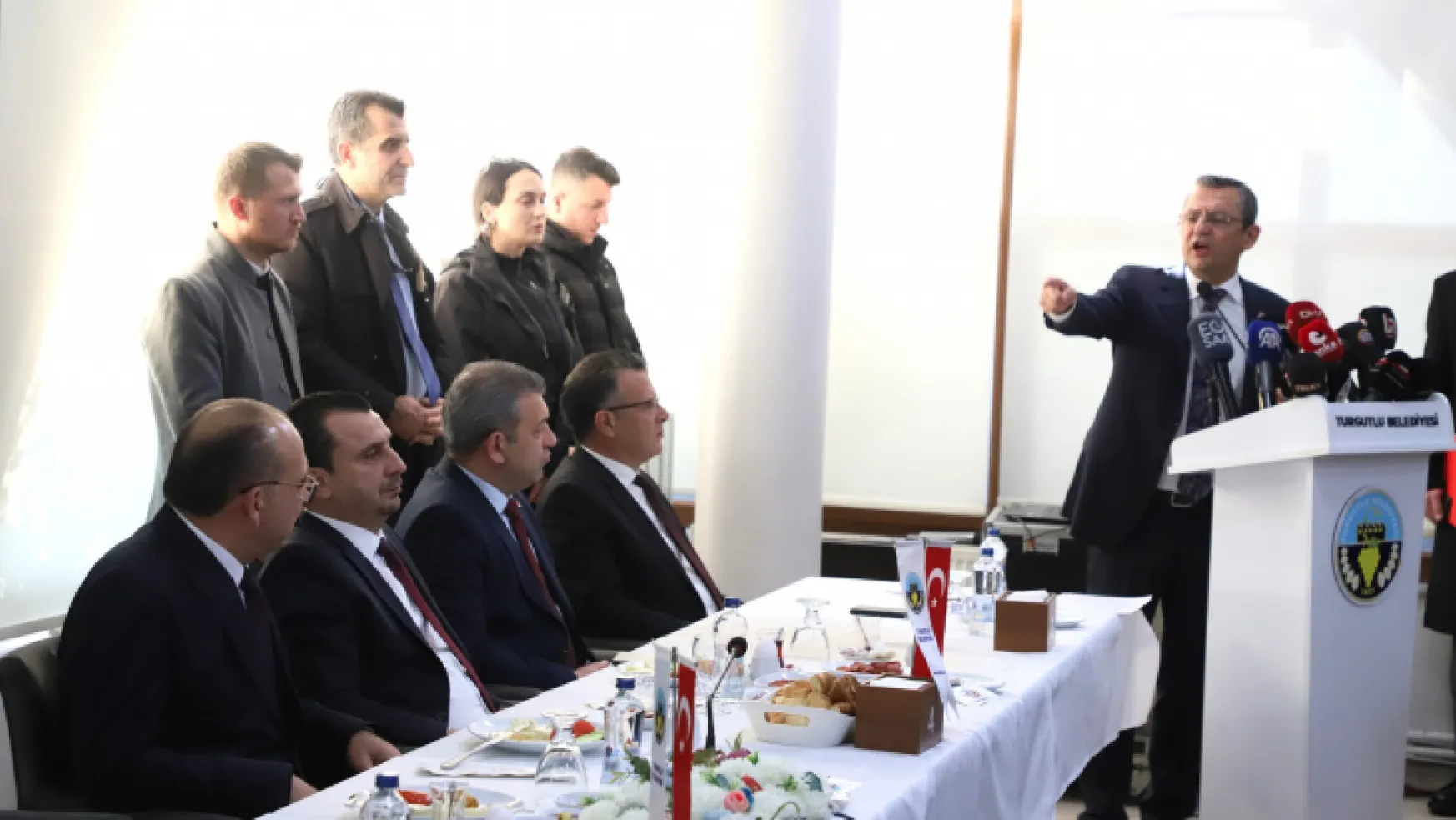CHP Genel Başkanı Özgür Özel Turgutlu'da toplu açılış töreninde konuştu