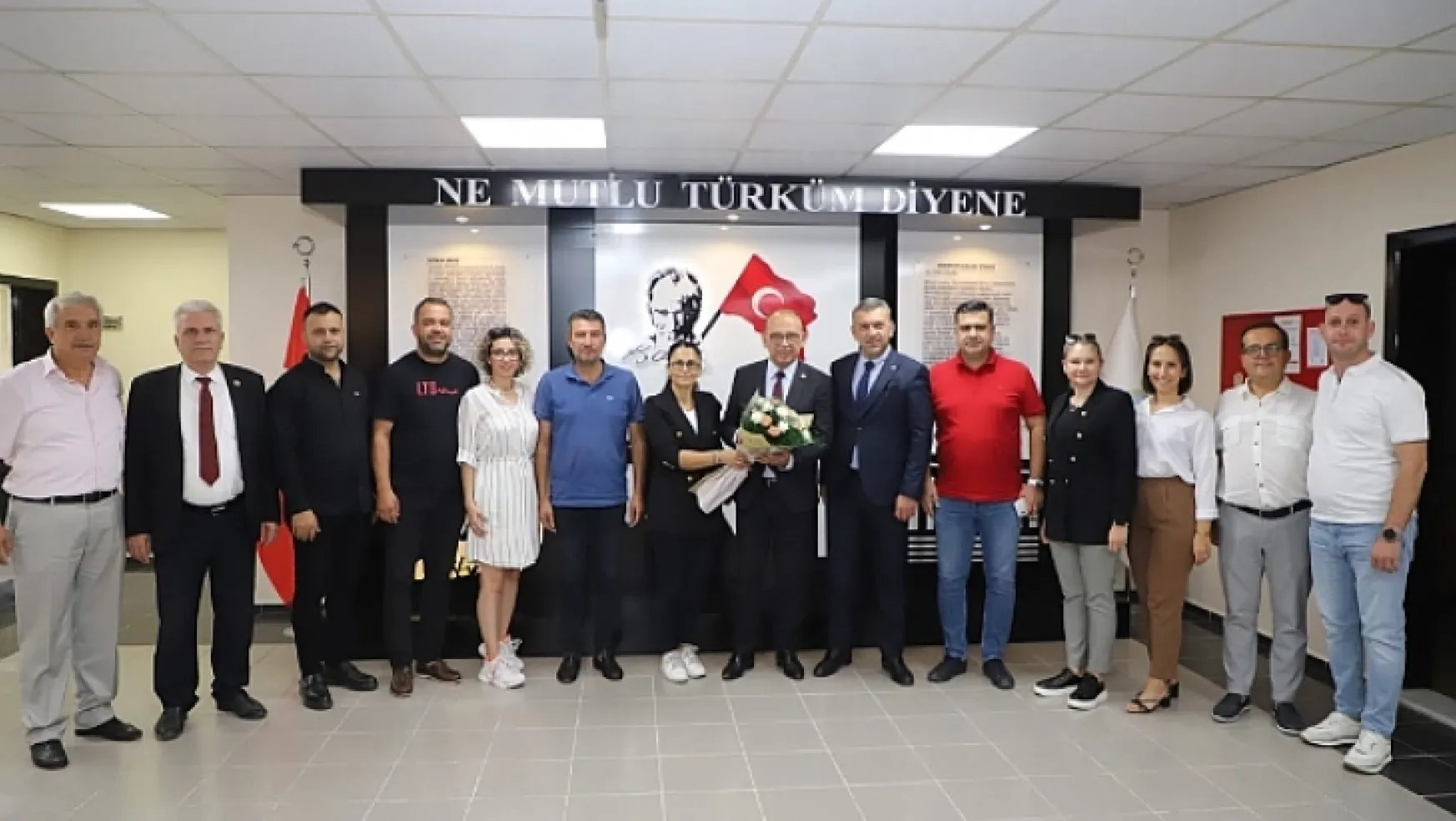 CHP İlçe Başkanı ve Yönetiminden Başkan Akın'a Ziyaret