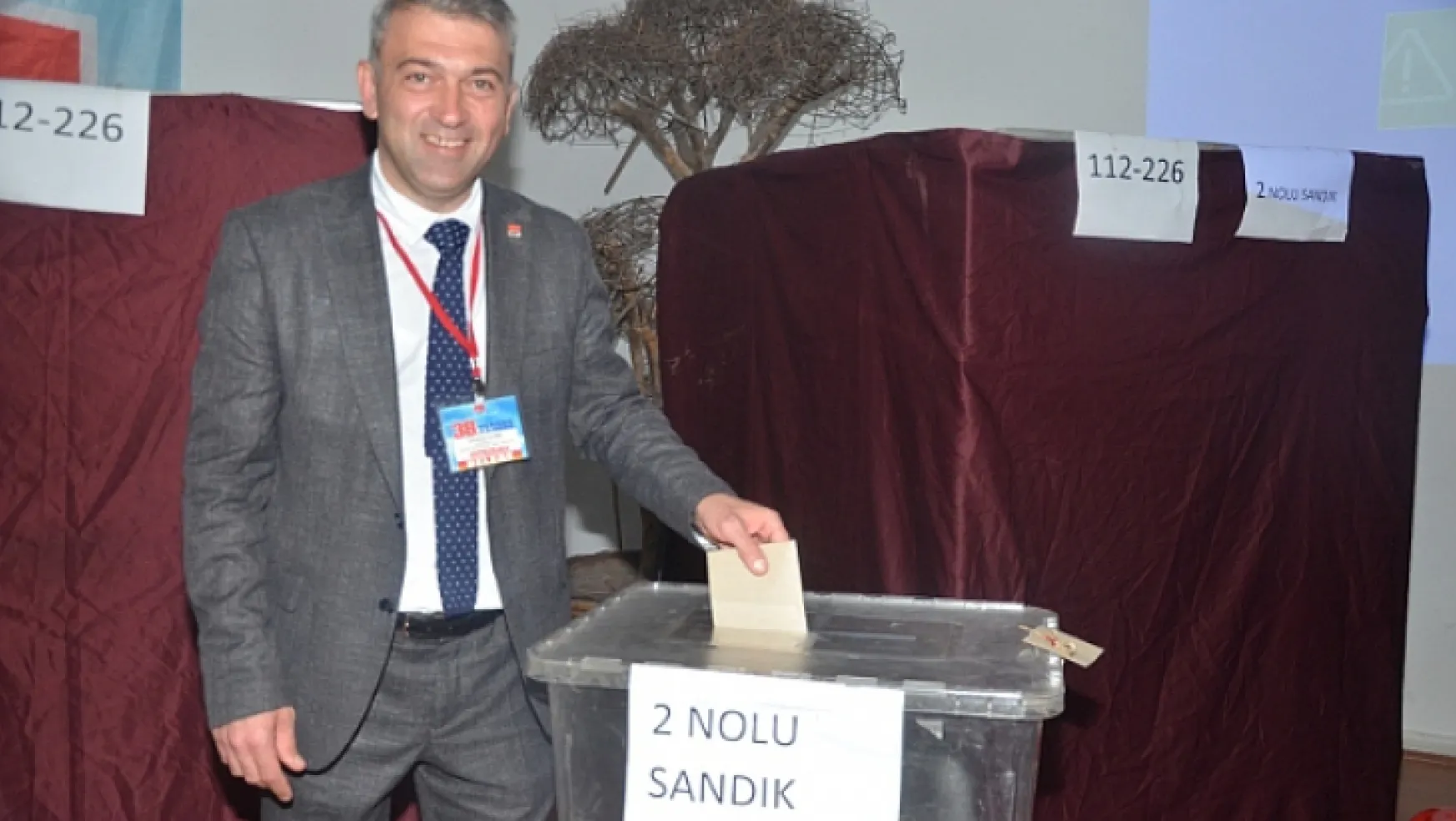 CHP Turgutlu'da yeni başkan Hasan Ayma oldu