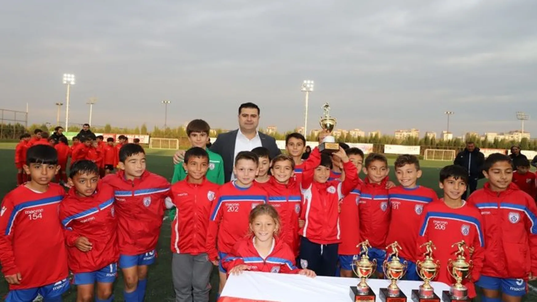 Çocuk Hakları Futbol Turnuvasının Şampiyonu Altınordu