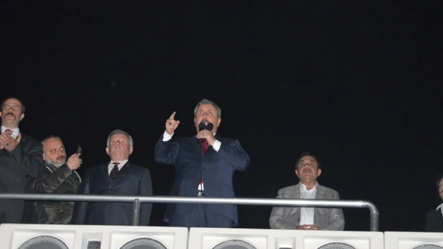 Destici Turgutlu'da Serhat Orhan'a oy ve destek istedi